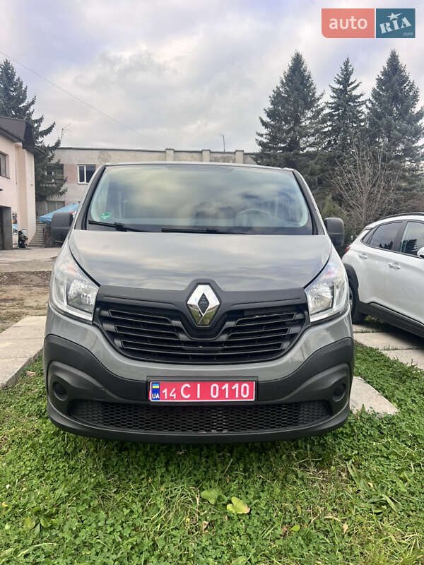 Вантажопасажирський фургон Renault Trafic 2018 в Трускавці