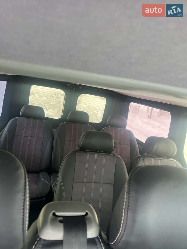 Минивэн Renault Trafic 2004 в Почаеве фото 13 Минивэн Renault Trafic 2004 в Почаеве