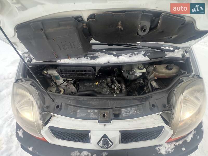 Минивэн Renault Trafic 2004 в Почаеве фото 17 Минивэн Renault Trafic 2004 в Почаеве