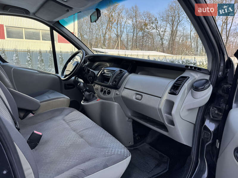 Минивэн Renault Trafic 2008 в Луцке