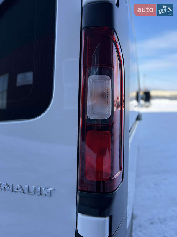 Мінівен Renault Trafic 2020 в Дубні