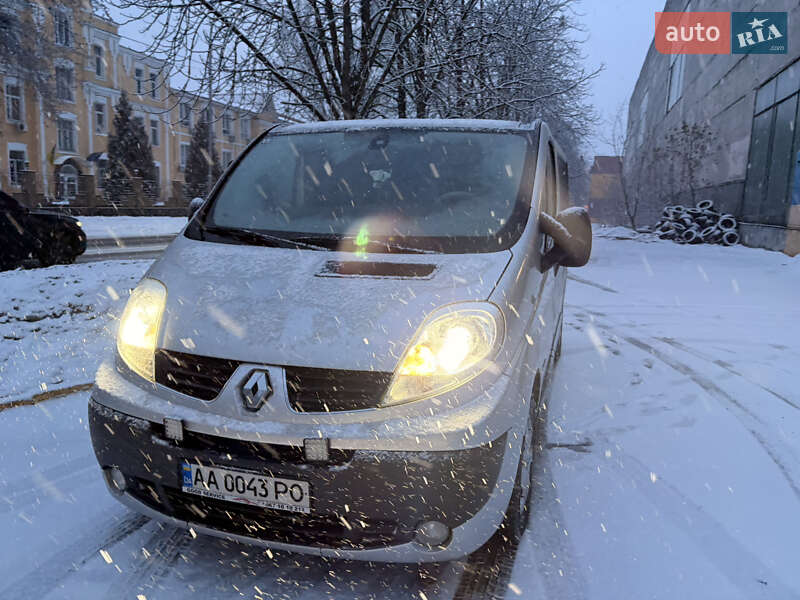 Мінівен Renault Trafic 2010 в Києві