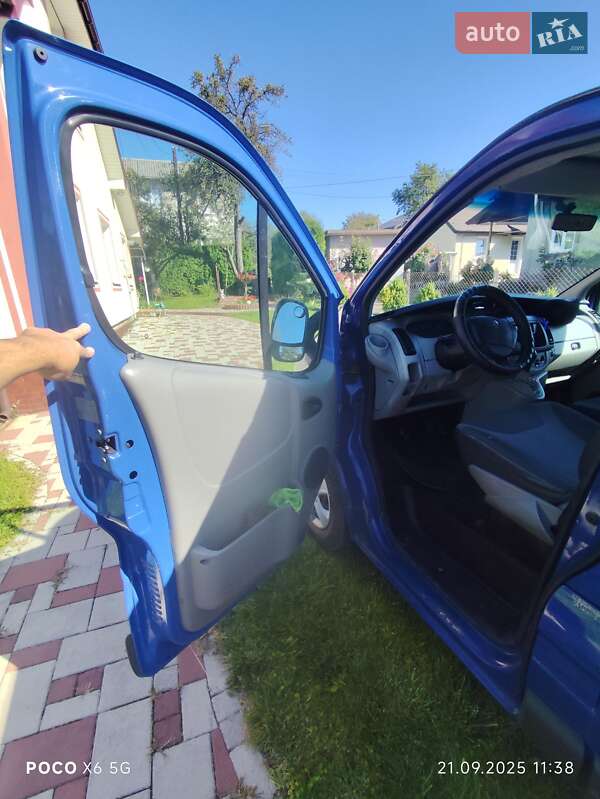 Минивэн Renault Trafic 2004 в Львове