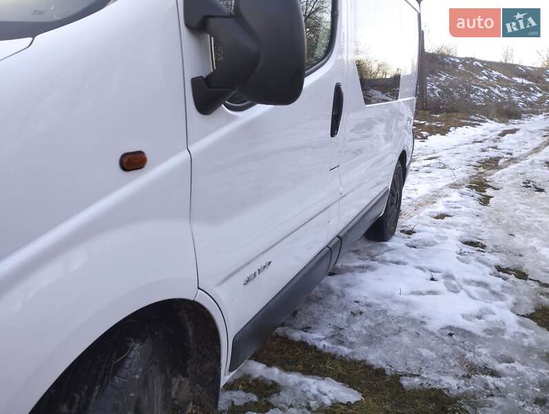 Мінівен Renault Trafic 2006 в Смілі фото 12 Мінівен Renault Trafic 2006 в Смілі