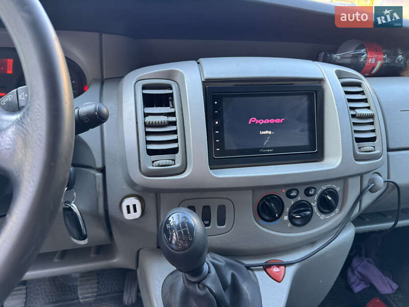 Мінівен Renault Trafic 2007 в Долині