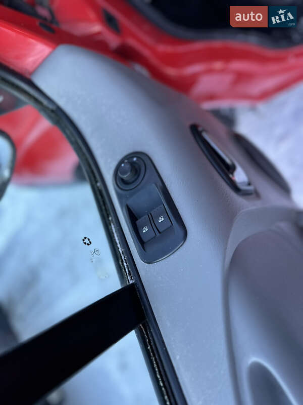 Минивэн Renault Trafic 2013 в Ровно