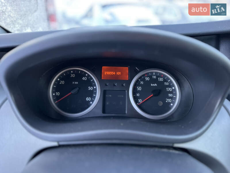 Минивэн Renault Trafic 2013 в Ровно