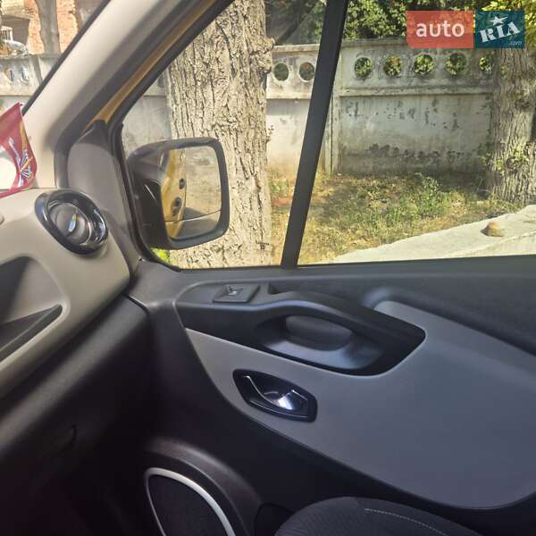 Минивэн Renault Trafic 2014 в Николаеве