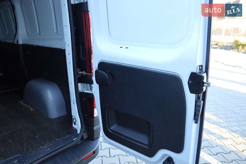 Вантажний фургон Renault Trafic 2023 в Луцьку фото 40 Вантажний фургон Renault Trafic 2023 в Луцьку