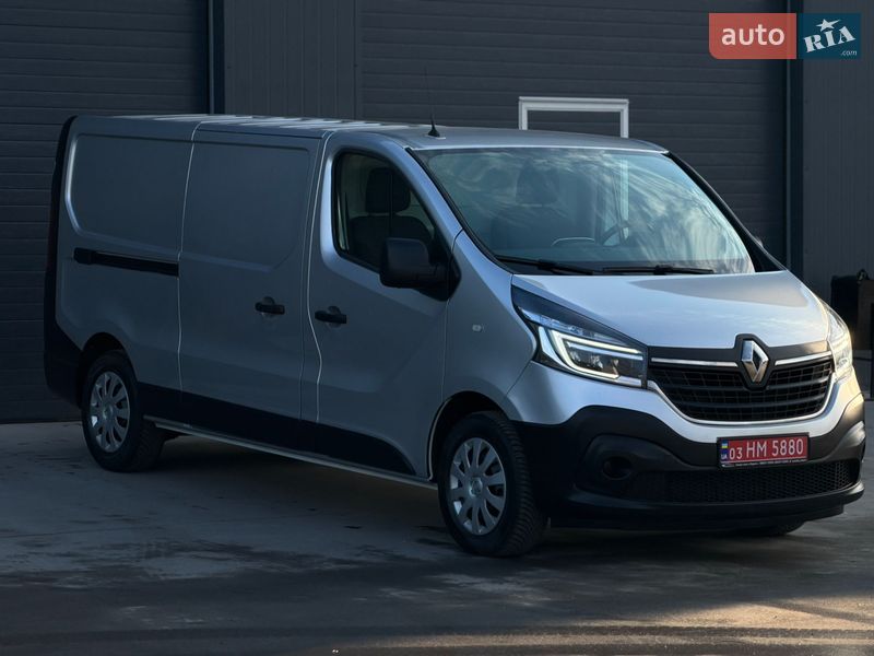 Вантажний фургон Renault Trafic 2020 в Дубні
