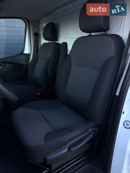 Вантажний фургон Renault Trafic 2020 в Дубні