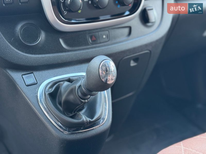 Минивэн Renault Trafic 2018 в Сарнах