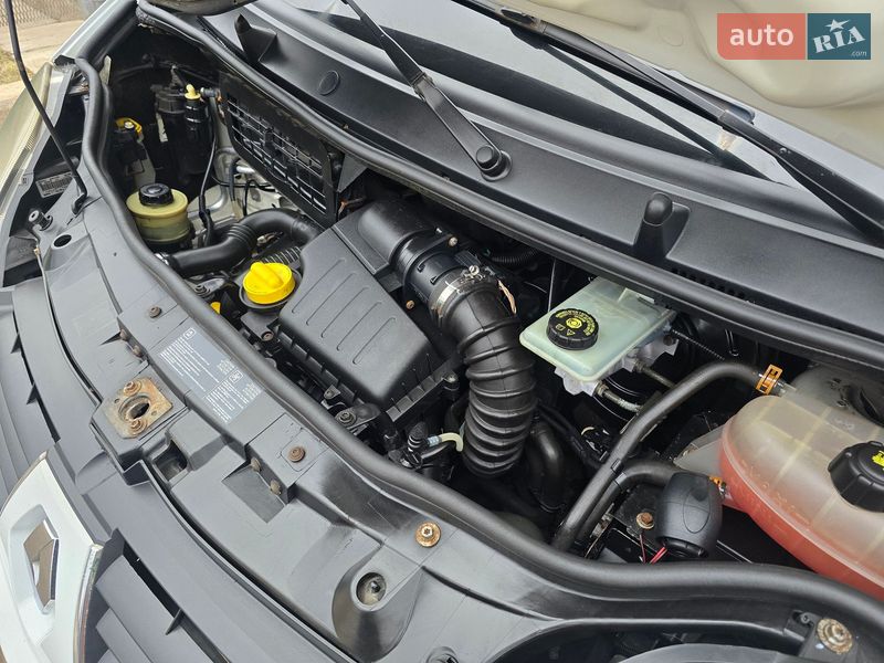 Мінівен Renault Trafic 2008 в Запоріжжі