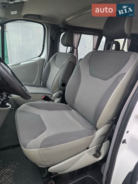 Мінівен Renault Trafic 2008 в Запоріжжі