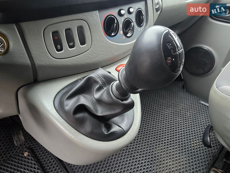 Мінівен Renault Trafic 2008 в Запоріжжі