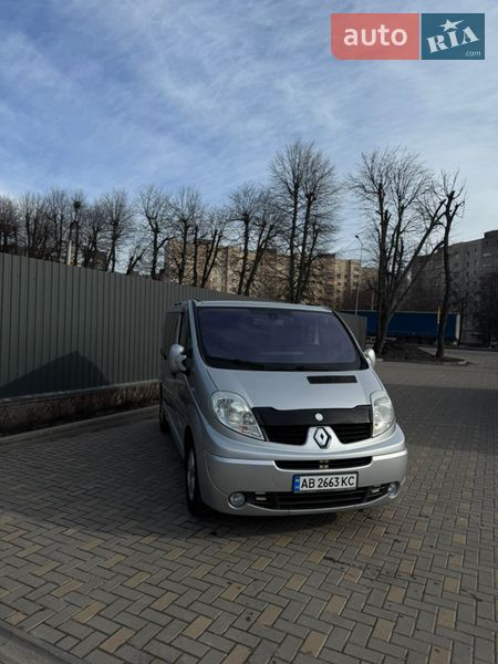 Минивэн Renault Trafic 2009 в Шаргороде