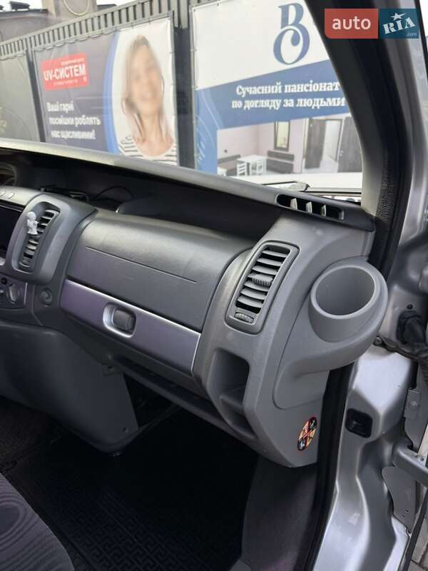 Минивэн Renault Trafic 2009 в Шаргороде