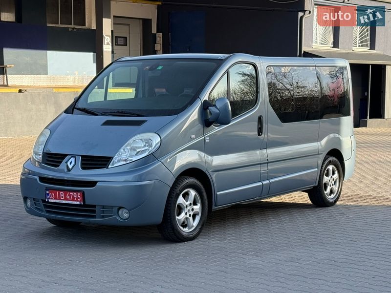 Минивэн Renault Trafic 2008 в Ровно