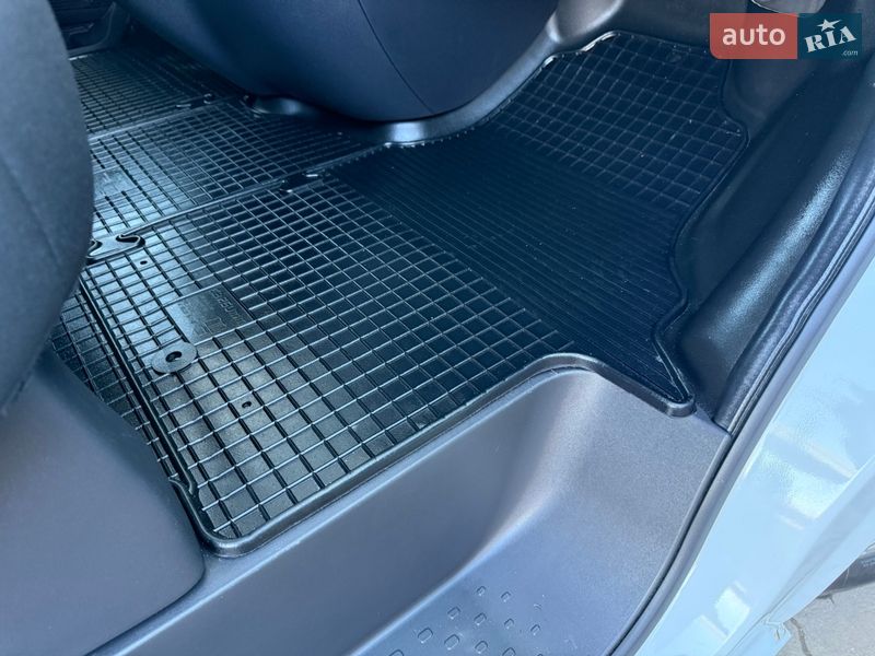 Грузовой фургон Renault Trafic 2025 в Дубно