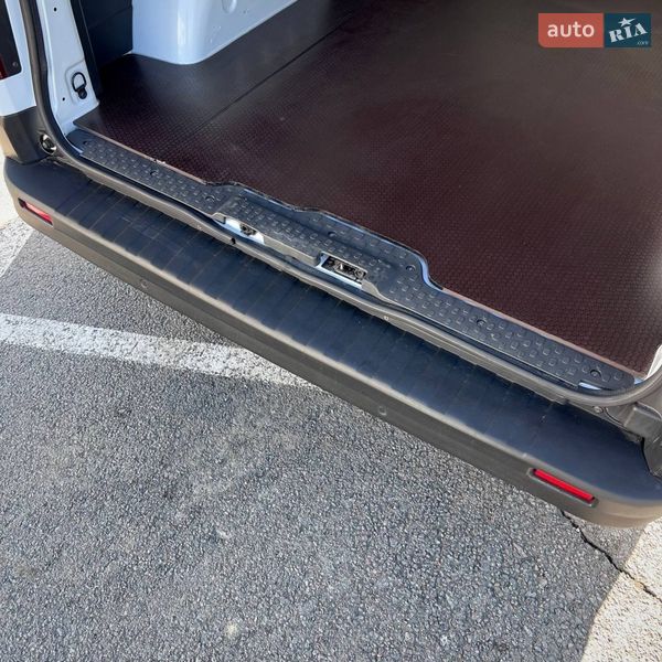 Грузовой фургон Renault Trafic 2022 в Киеве