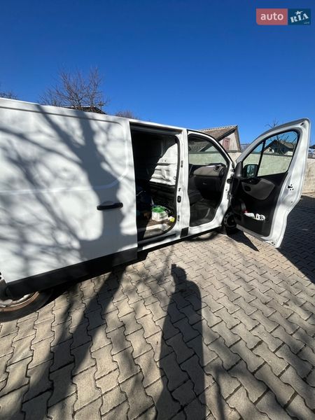 Вантажний фургон Renault Trafic 2017 в Львові