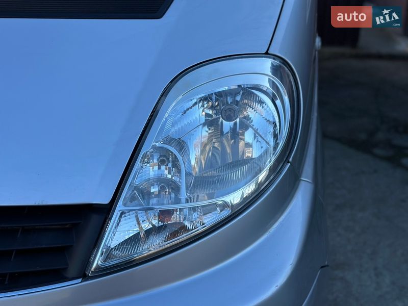 Мінівен Renault Trafic 2007 в Івано-Франківську