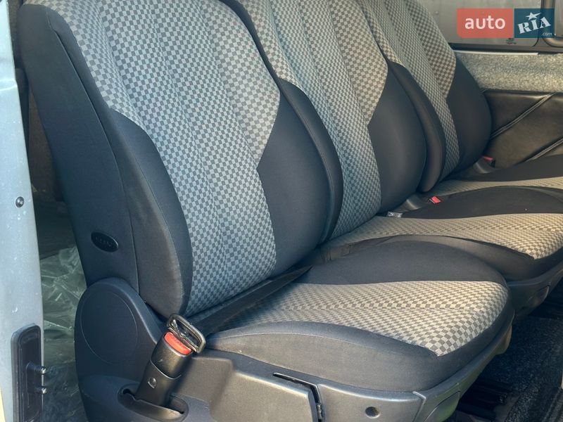 Мінівен Renault Trafic 2007 в Івано-Франківську