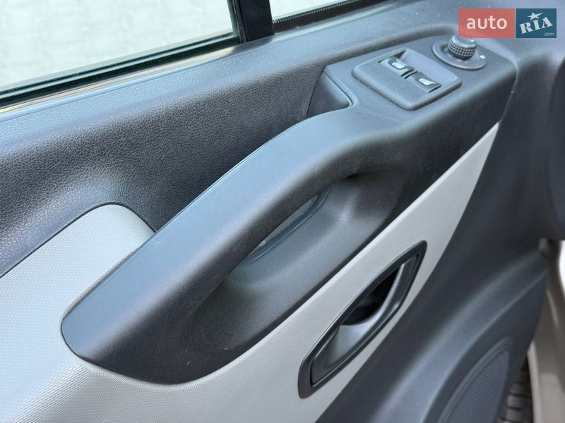 Мінівен Renault Trafic 2017 в Рівному