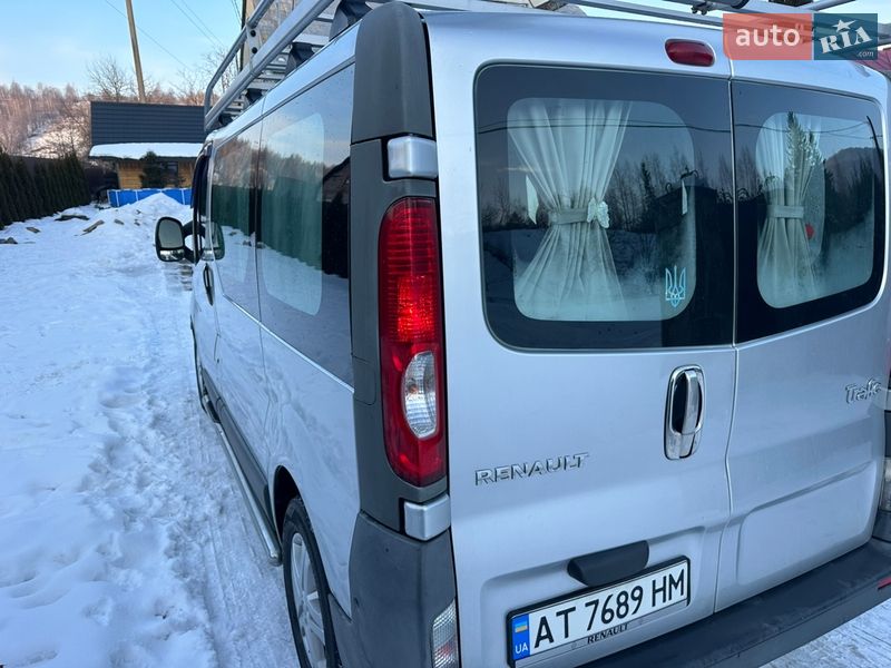 Минивэн Renault Trafic 2007 в Делятине