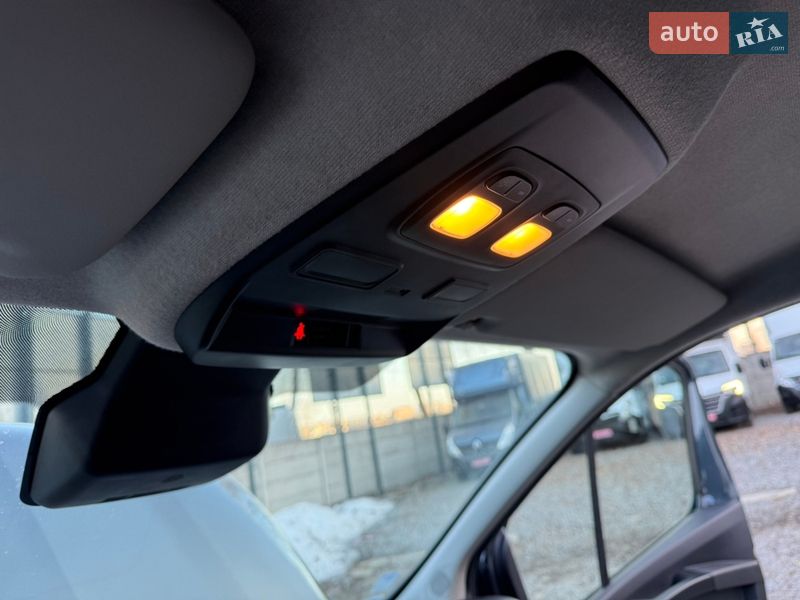 Вантажний фургон Renault Trafic 2022 в Рівному