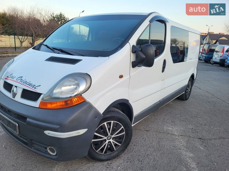 Мінівен Renault Trafic 2004 в Хмельницькому