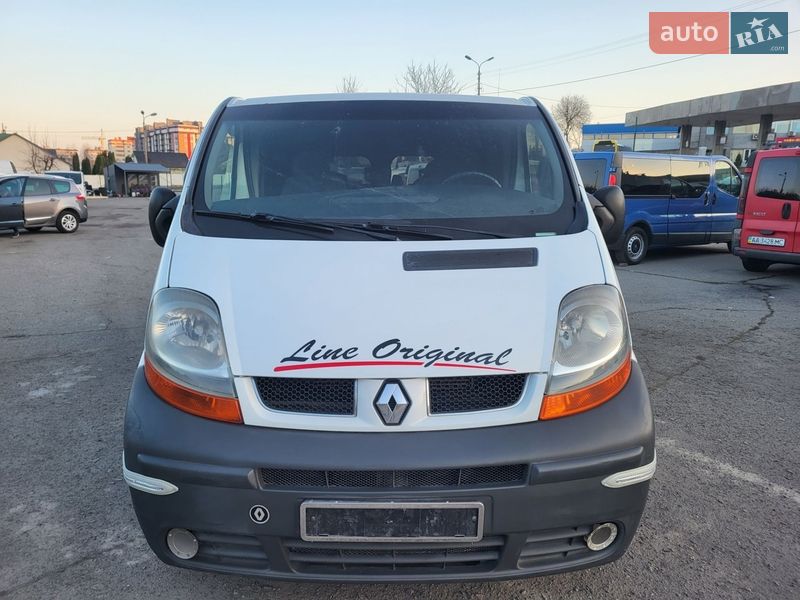 Мінівен Renault Trafic 2004 в Хмельницькому