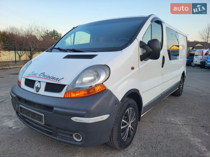 Мінівен Renault Trafic 2004 в Хмельницькому