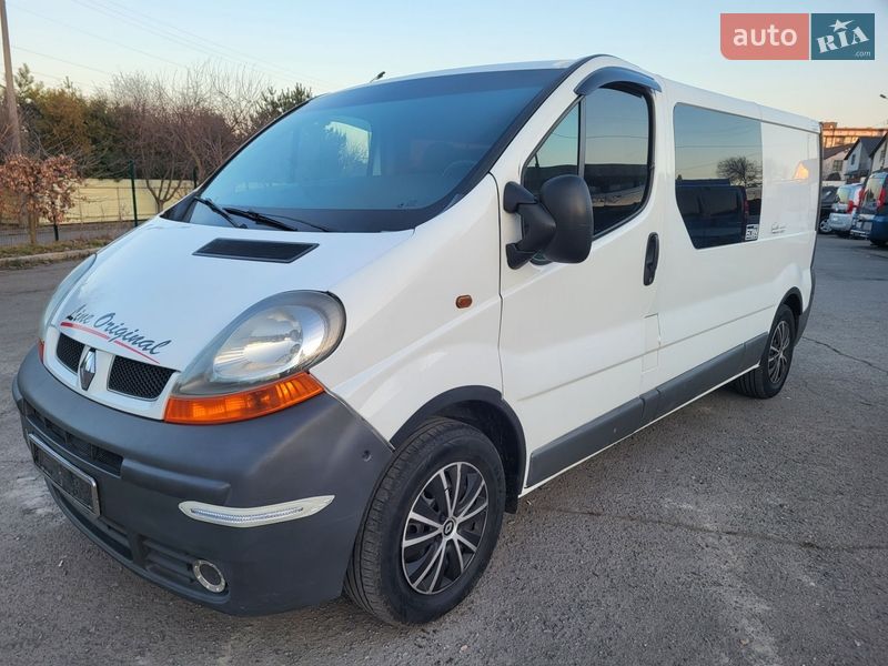 Мінівен Renault Trafic 2004 в Хмельницькому