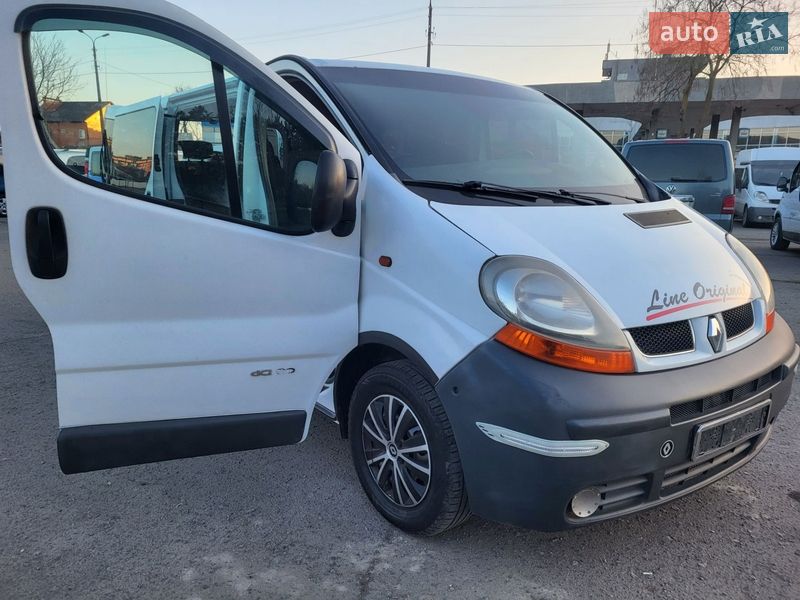 Мінівен Renault Trafic 2004 в Хмельницькому
