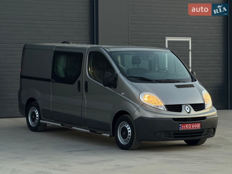 Вантажопасажирський фургон Renault Trafic 2012 в Дубні
