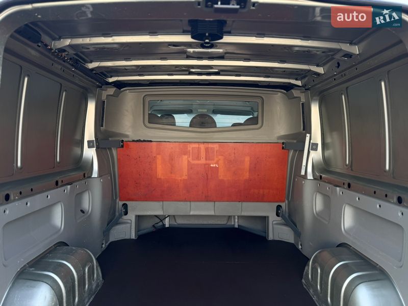 Вантажопасажирський фургон Renault Trafic 2012 в Дубні