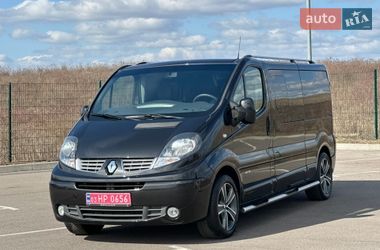 Вантажопасажирський фургон Renault Trafic 2014 в Рівному