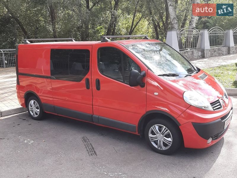Грузопассажирский фургон Renault Trafic 2010 в Полтаве