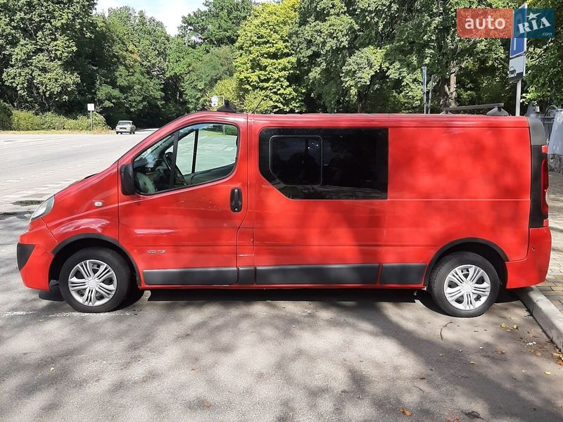 Грузопассажирский фургон Renault Trafic 2010 в Полтаве