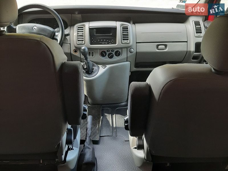 Грузопассажирский фургон Renault Trafic 2010 в Полтаве