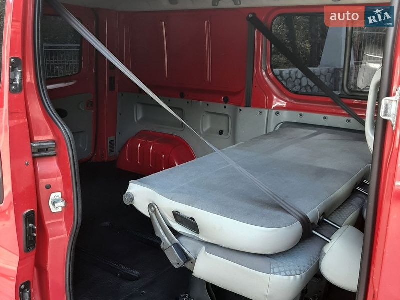 Грузопассажирский фургон Renault Trafic 2010 в Полтаве