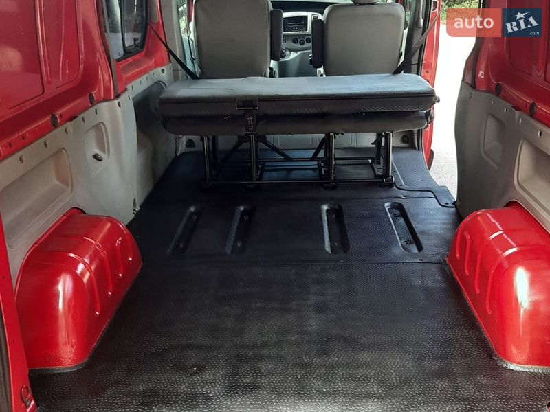 Грузопассажирский фургон Renault Trafic 2010 в Полтаве