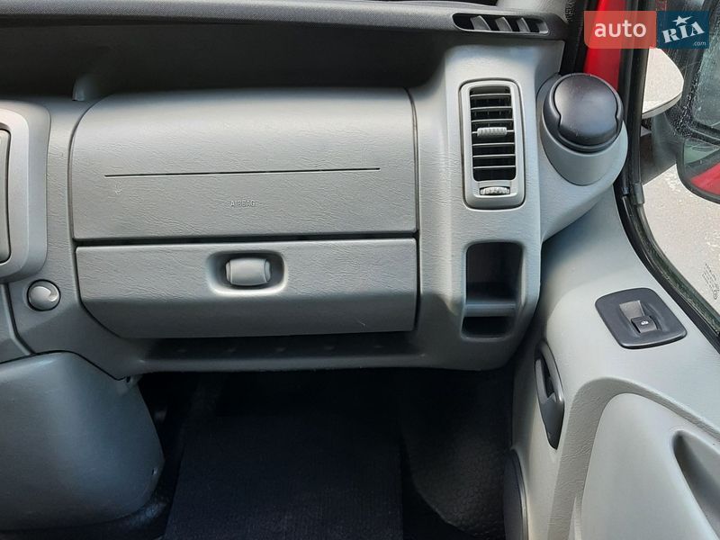 Грузопассажирский фургон Renault Trafic 2010 в Полтаве