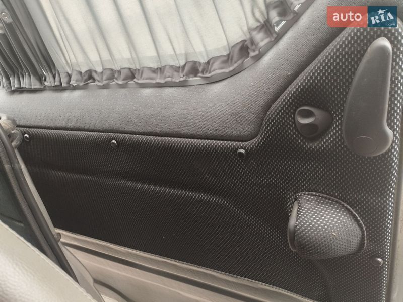 Мінівен Renault Trafic 2007 в Смілі фото 25 Мінівен Renault Trafic 2007 в Смілі