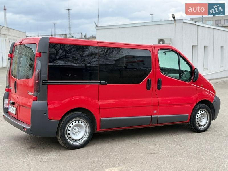 Минивэн Renault Trafic 2006 в Киеве