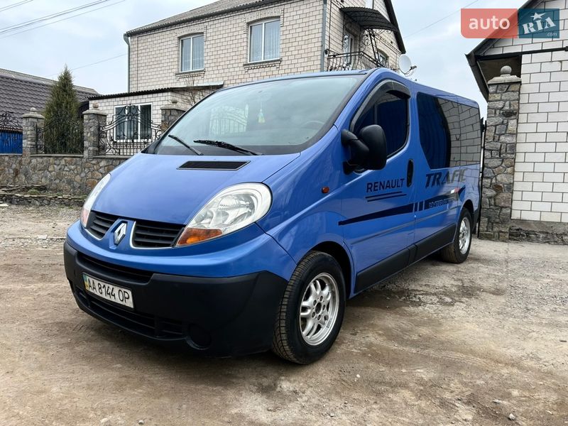 Минивэн Renault Trafic 2006 в Хмельнике фото 2 Минивэн Renault Trafic 2006 в Хмельнике
