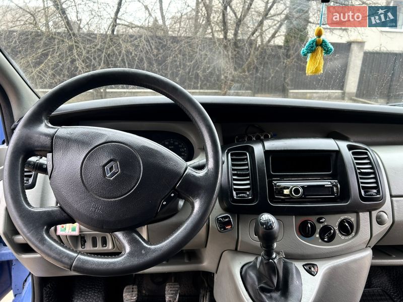 Минивэн Renault Trafic 2006 в Хмельнике фото 11 Минивэн Renault Trafic 2006 в Хмельнике