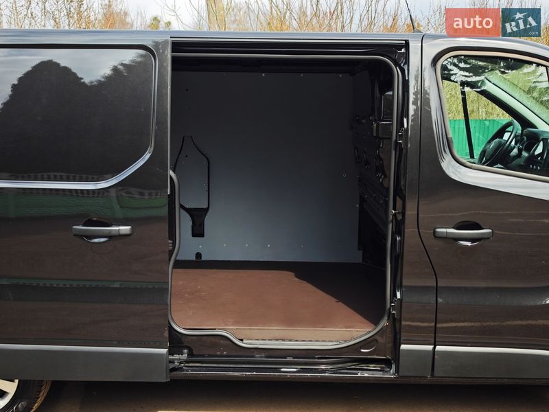 Вантажний фургон Renault Trafic 2020 в Дубні