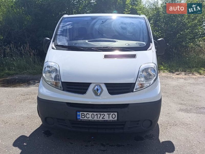Вантажний фургон Renault Trafic 2014 в Городку